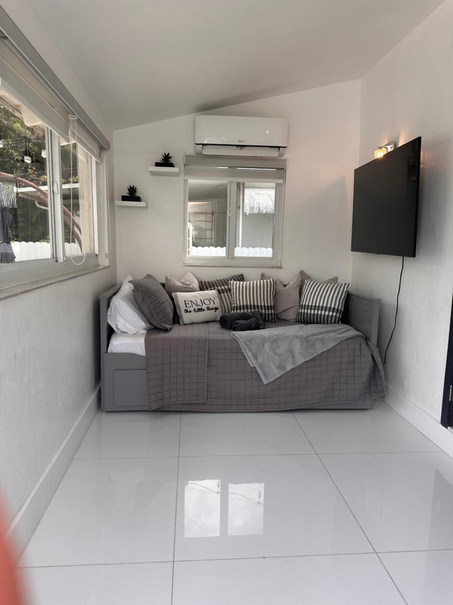Casa Bella Gated With Pool & Bbq 1641